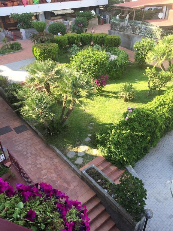 Sea Beach Taormina Apartment Letojanni Exteriér fotografie